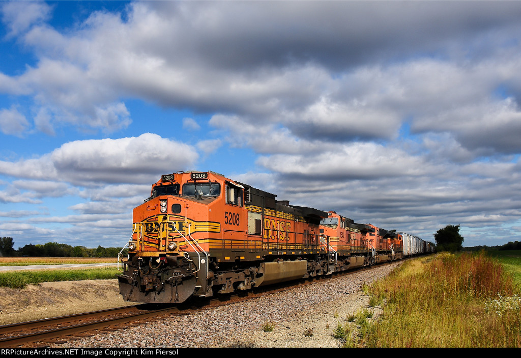 BNSF 5208